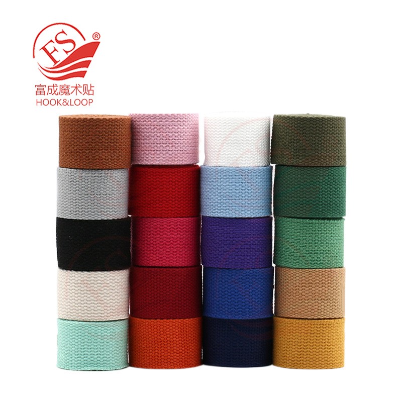 China Supplier Sustainable 0.6Mm Knitted Rainbow Stripes 100% Polyester Seat Belt Printed Webbing Strap